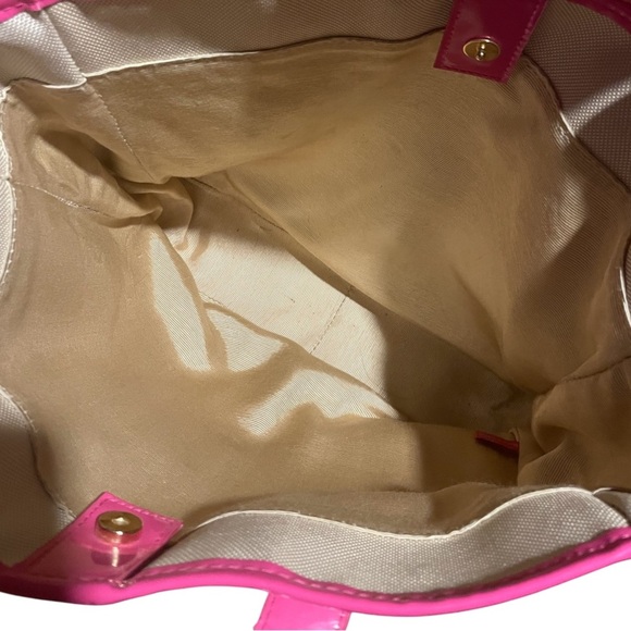 Victoria Secret Tote Bag Side Pockets and Snap Closure - Picture 3 of 6